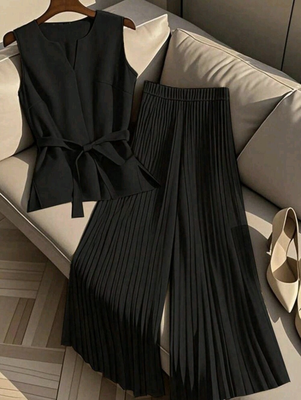 Women's Casual Sleeveless V-Neck Top & Elastic Waist Pleated Straight Leg Pants